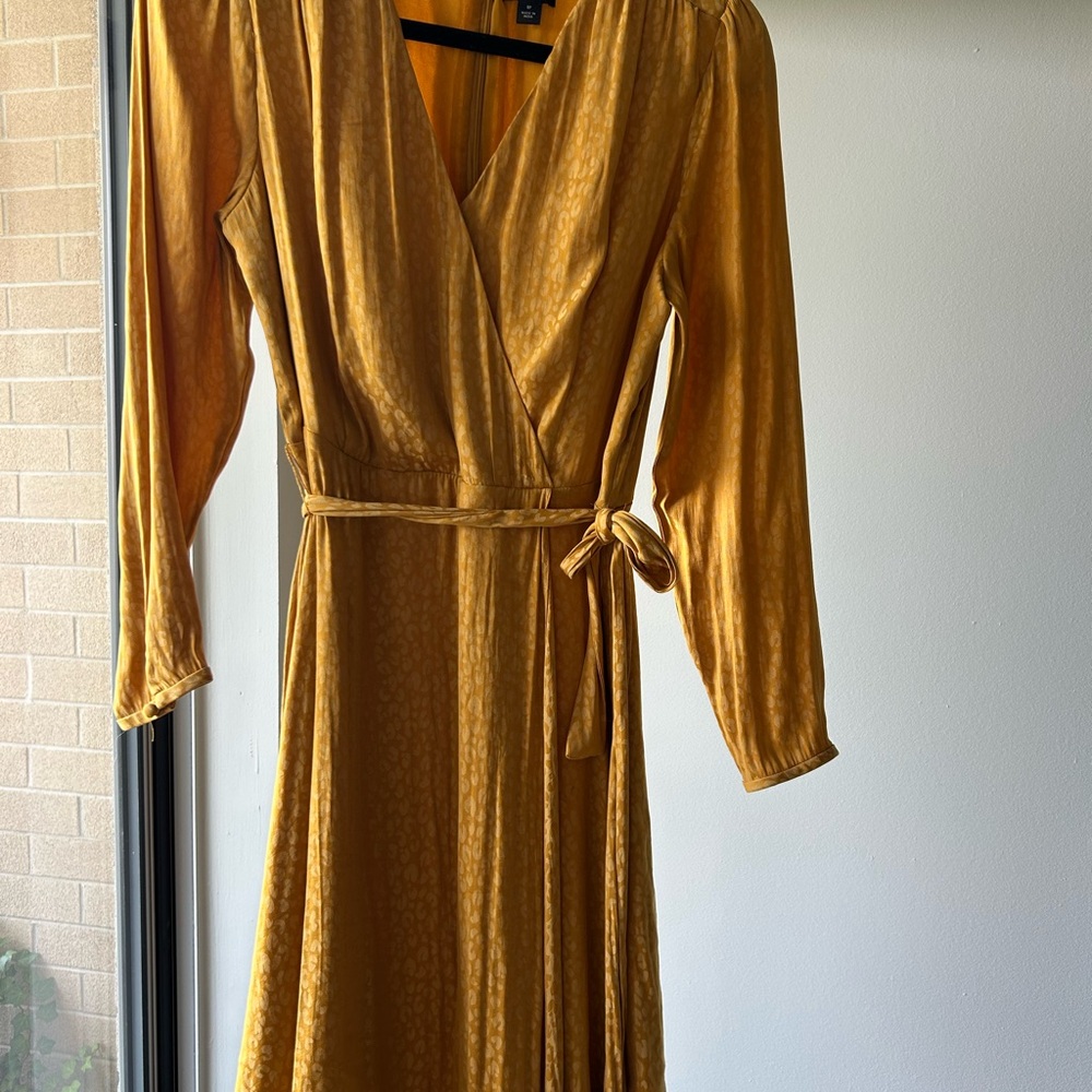Ann Taylor Gold Patterned Dress